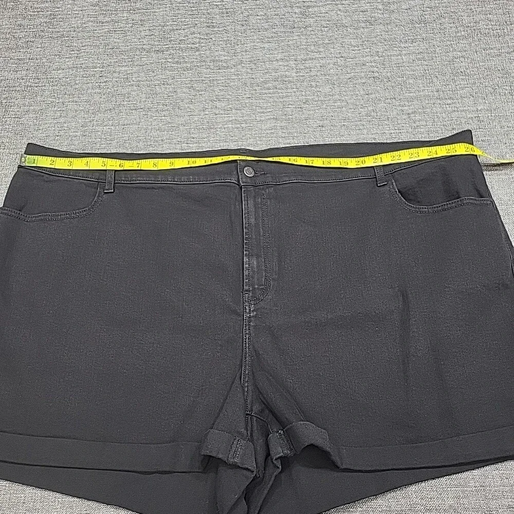Old Navy Women's Mid Rise Shorts 28 Plus Size 4X Black Denim Shorts w Pockets